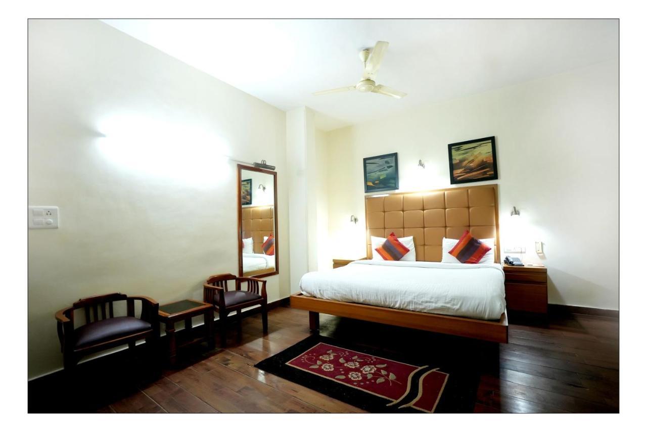 Hotel Oscar - Hauz Khas New Delhi Buitenkant foto