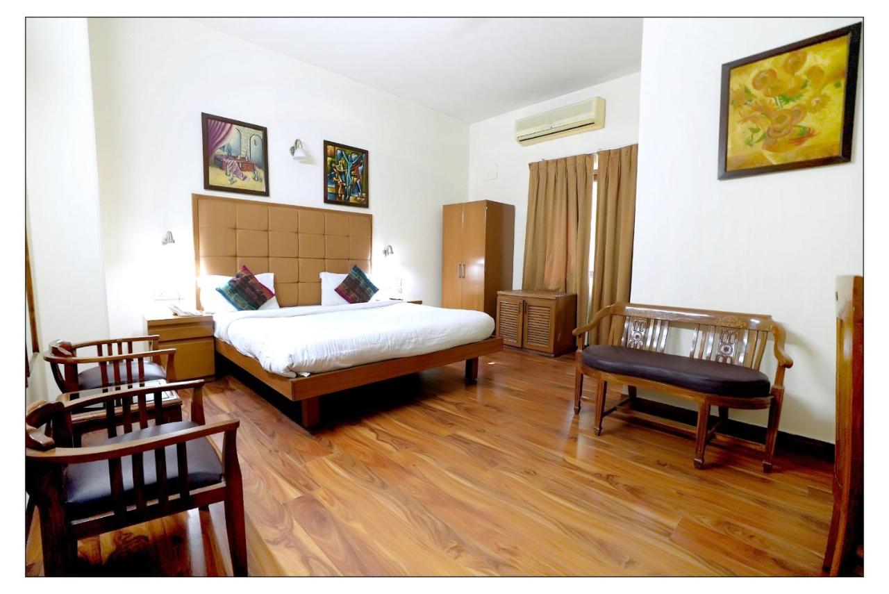 Hotel Oscar - Hauz Khas New Delhi Buitenkant foto