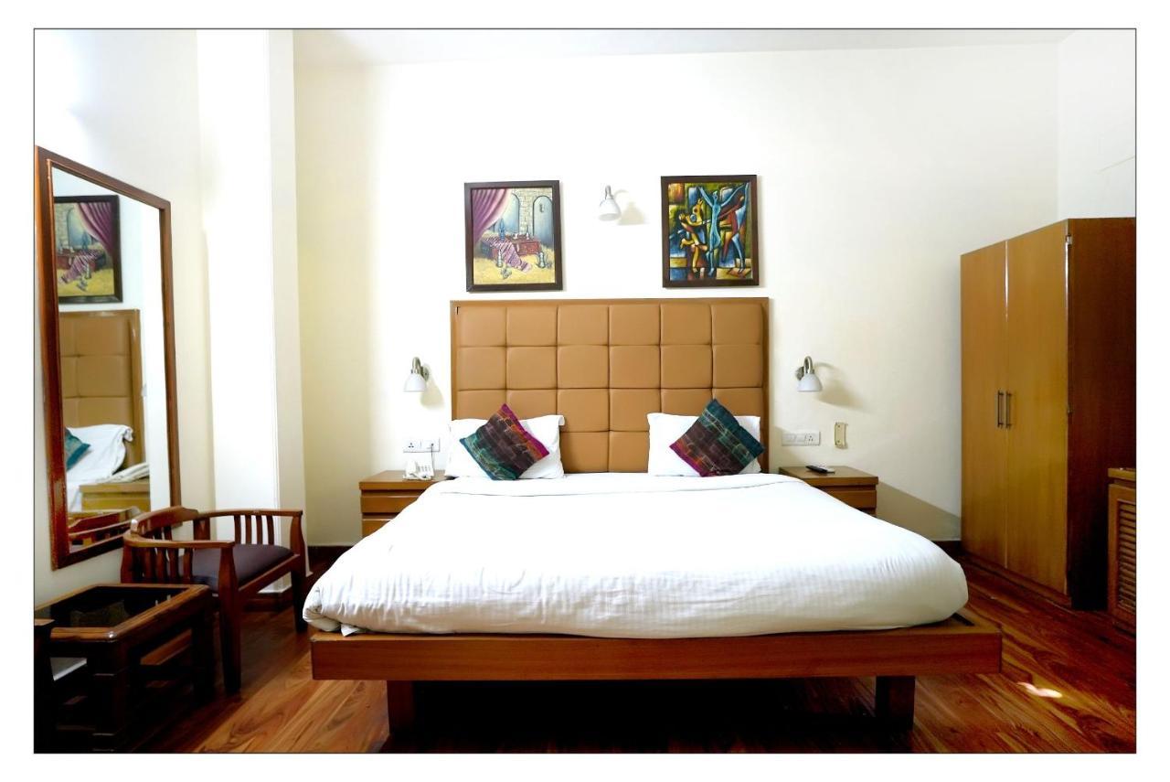 Hotel Oscar - Hauz Khas New Delhi Buitenkant foto