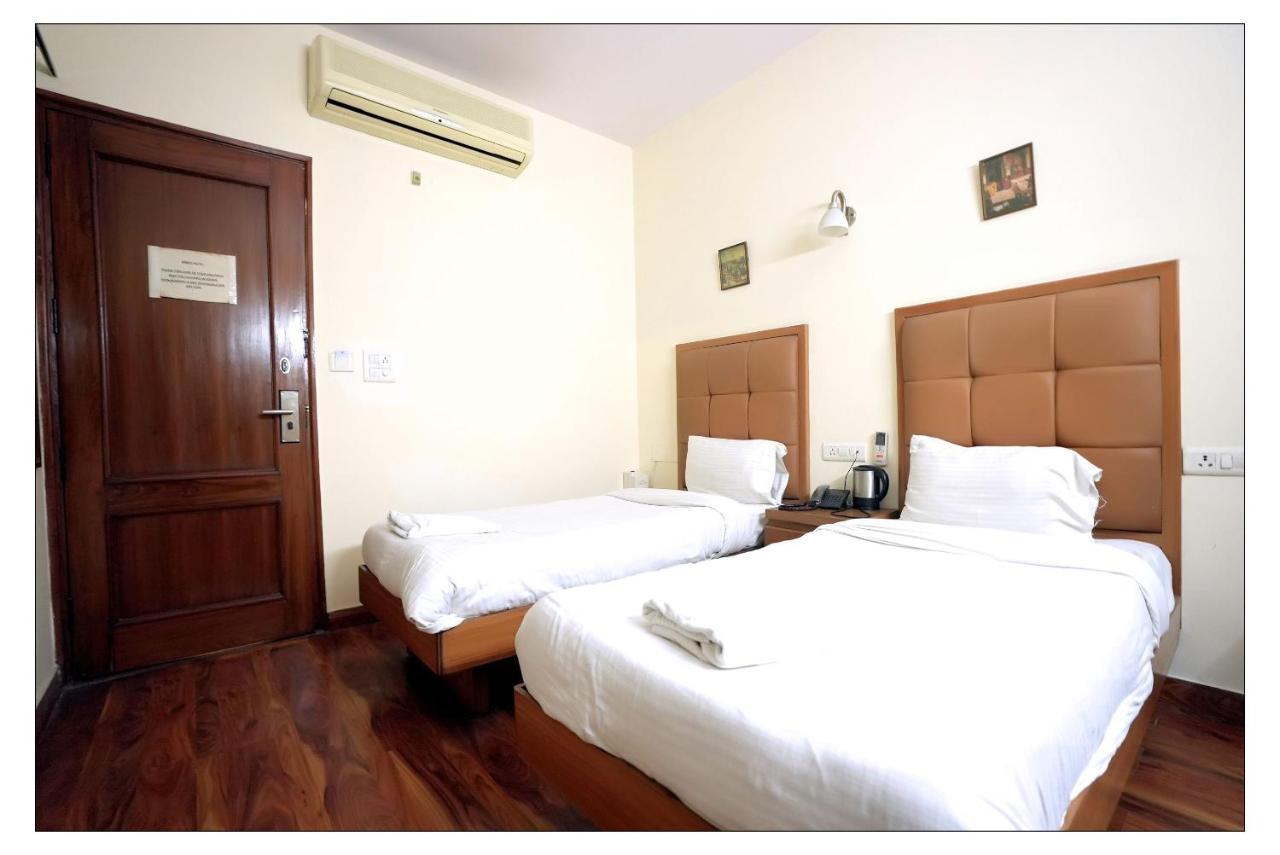 Hotel Oscar - Hauz Khas New Delhi Buitenkant foto