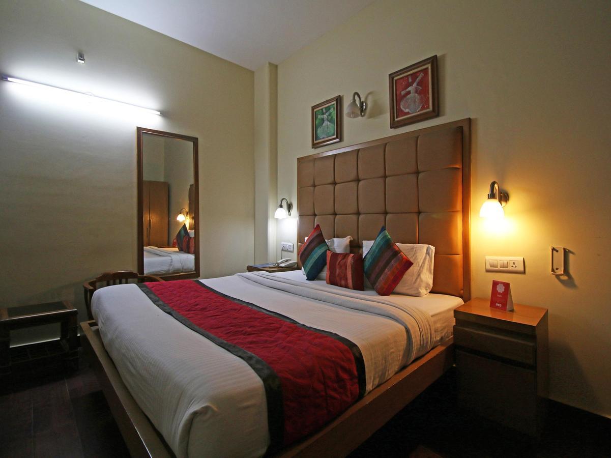 Hotel Oscar - Hauz Khas New Delhi Buitenkant foto